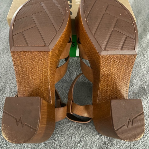 White Mountain Style Achiever Color Dark Brown/Burn/Smooth Sz 8 Gently Used - Picture 4 of 6